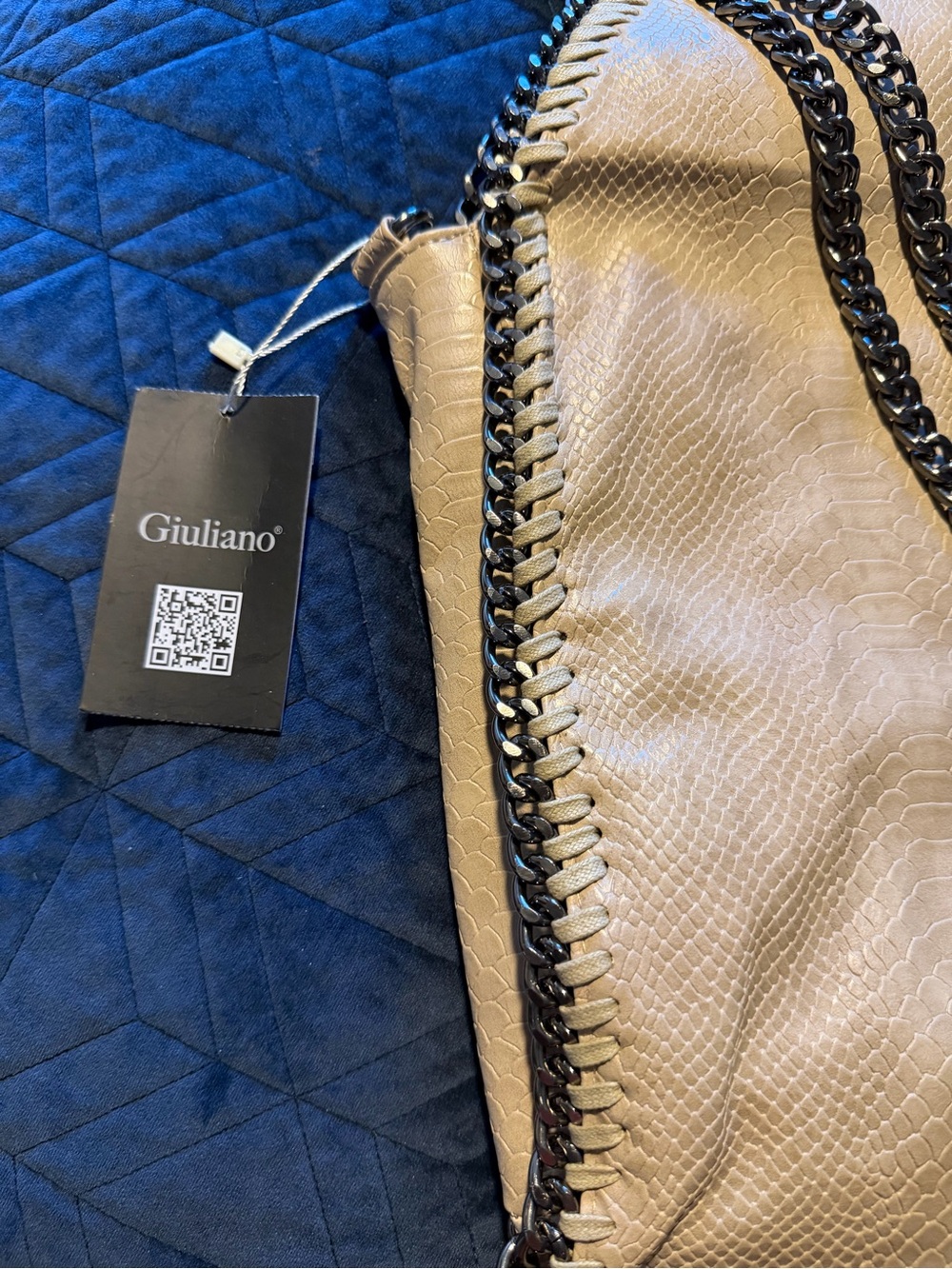 Beige faux Snake-Embossed Chain Tote - Picture 5 of 7